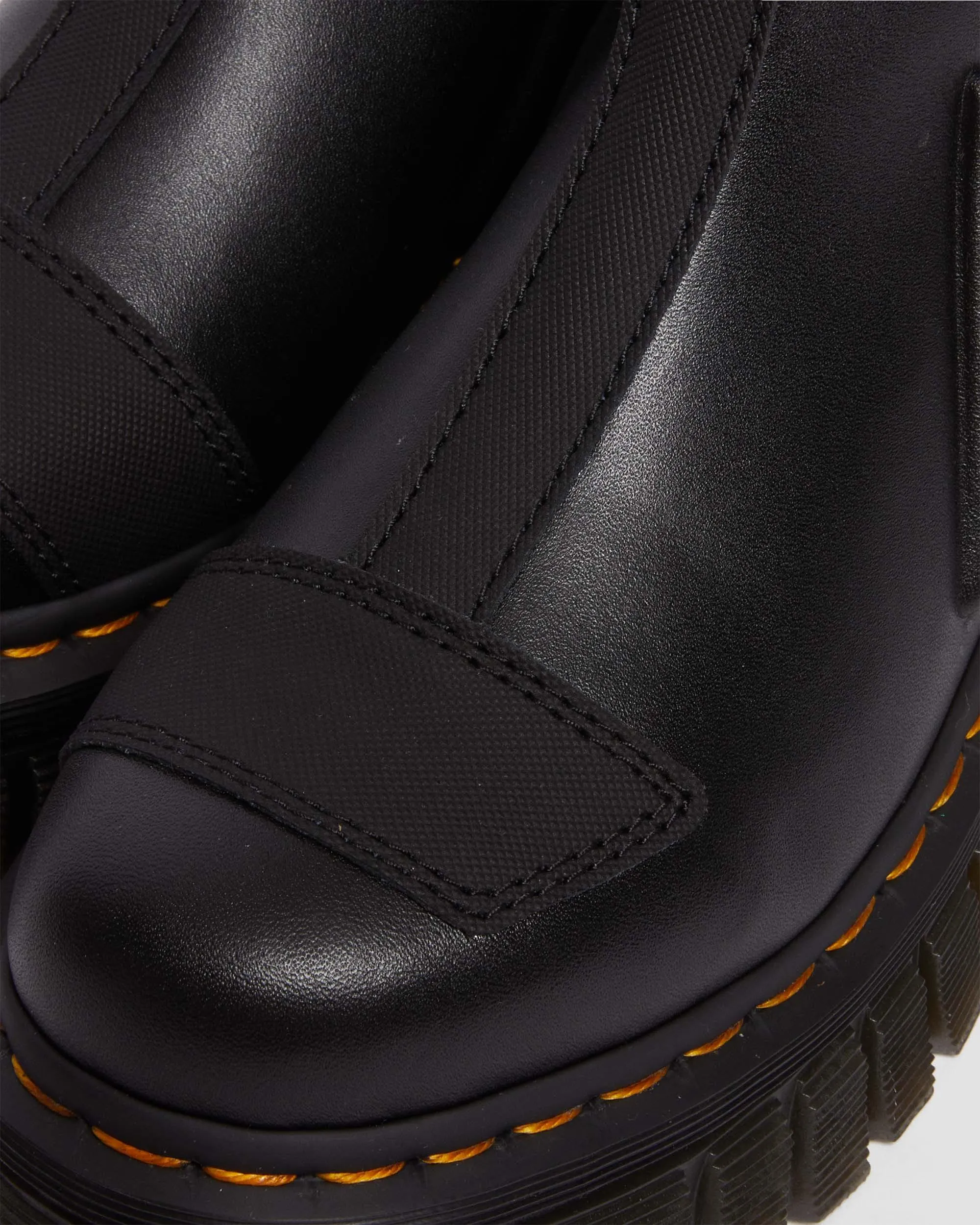 Audrick Alternative high platform leather Chelsea boots Dr. Martens