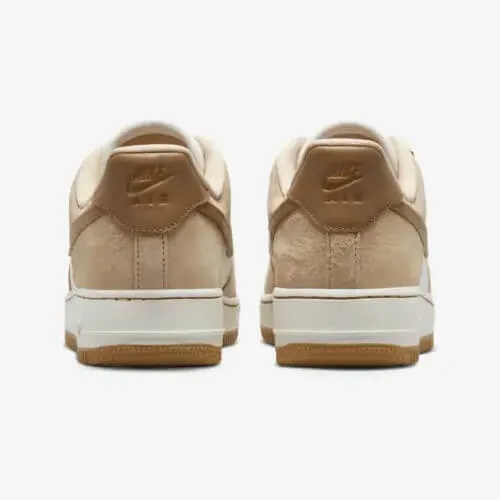 Nike Air Force 1 Low Retro QS sneakers, brown/white