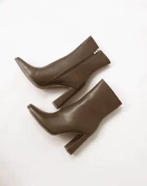 Quada Boots (Mocha) - By Billini