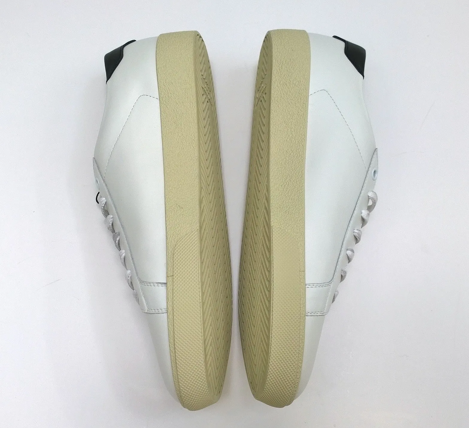 Saint Laurent Court Classic SL/06 Signa Low Top White Leather Sneakers with Black Logo Classic Trainers