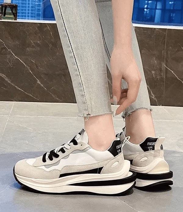 Stylish Women's Everyday Sports Sneakers With Platform - SF0248